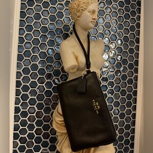 Coach Black Pebble Leather Small Wristlet Pouch Clutch Gold Logo Leather Charm🔥